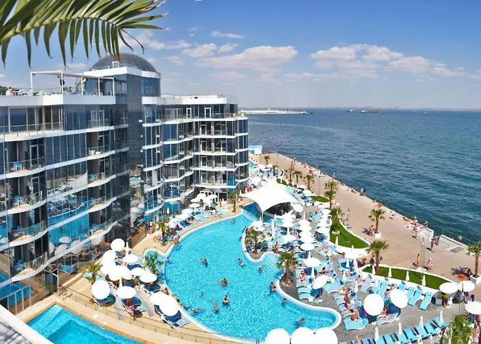 בית הארחה у моря, By The Sea אודסה