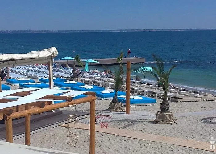 בית הארחה у моря, By The Sea *