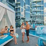 بيت ضيافة у моря, By The Sea