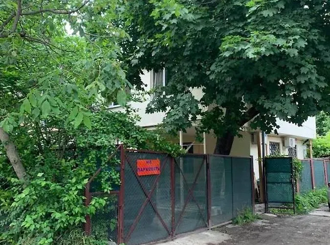 Konukevi у моря, By The Sea