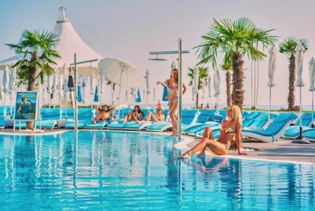 у моря, By The Sea Konukevi Odessa